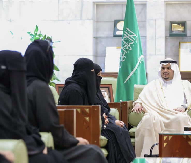 استقبل صاحب السمو الملكي الأمير محمد بن عبدالرحمن بن عبدالعزيز نائب أمير  منطقة الرياض في مكتبه رئيس  جمعية بنيان الخيرية للإسكان و عددا من أعضاء مجلس الإدارة و تم خلال الزيارة استعراض البرامج الإسكانية التي تقدمها الجمعية لمستفيديها كما تسلم سموه التقرير السنوي لعام 2022


2023
مقتطفات من تسليم وحدات سكنية تم بناؤها على نفقة  جمعية بنيان الخيرية للإسكان في محافظة الشملي بالتعاون مع الجمعية الخيرية بمحافظة الشملي في حائل وذلك ضمن برنامج  البناء والترميم في  جمعية بنيان الخيرية للإسكان
https://x.com/BunyanCharity/status/1622863615970668547?s=20 

2022
نيابة عن  جمعية بنيان قام سعادة رئيس  مجلس الجمعيات الأهلية بمنطقة الباحة أ/عبدالله محمد حجر بتسليم ٥ منازل لمستفيدي  جمعية البر الأهلية في محافظة الحجرة تم بناؤها بدعم مالي من  جمعية بنيان الخيرية للإسكان ضمن  مشروع بناء المنازل
https://x.com/BunyanCharity/status/1608031739837927424?s=20 

‏برعاية سعادة المحافظ العميد شجاع الشريف تم بحمد الله تسليم 12وحدة سكنية في ⁧ محافظة الوجه‬⁩ بعد إعادة ترميمها وصيانتها على نفقة ⁧ جمعية بنيان الخيرية للإسكان‬⁩ وذلك ضمن مشروع ترميم الإسكان الخيري وأشرف على التنفيذ جمعية أبي بكرالصديق الخيرية
https://www.instagram.com/p/CiKDjqfIPn4/?utm source=ig web copy link&igsh=MzRlODBiNWFlZA== 